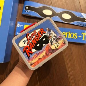 Cheerios lunch tin case